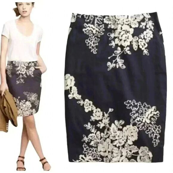 J. Crew Women's Navy & Ivory Embroidered Lined Skirt The Pencil w Pockets - Picture 1 of 10